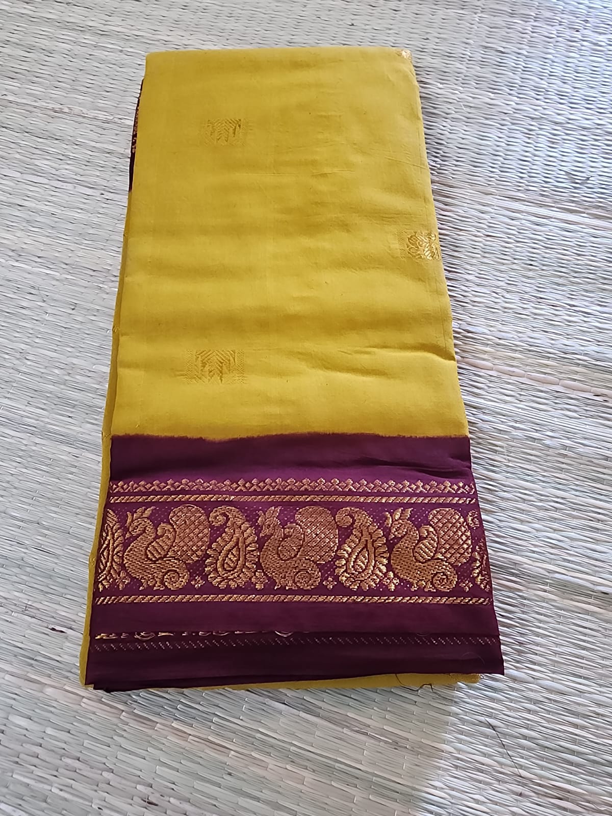 Madurai Sungudi saree (Yellow and dark maroon border)