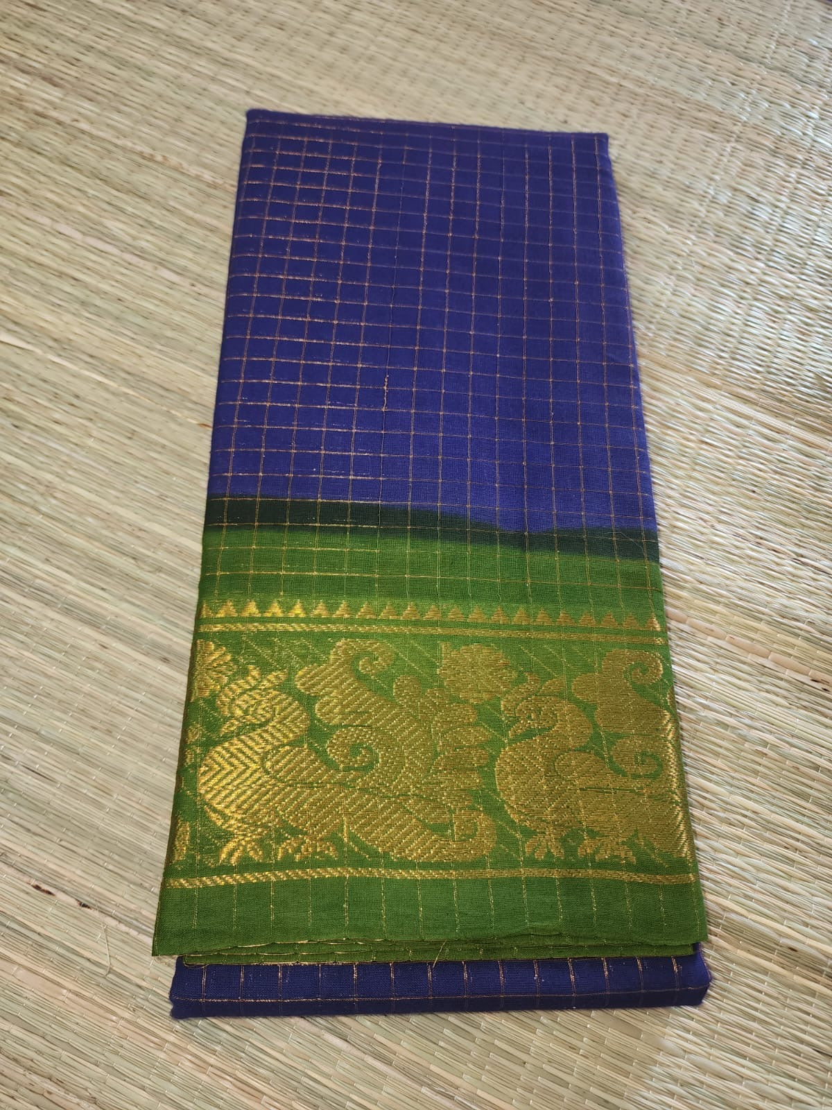 Madurai Sungudi saree (Blue checks with green border) (without blouse)
