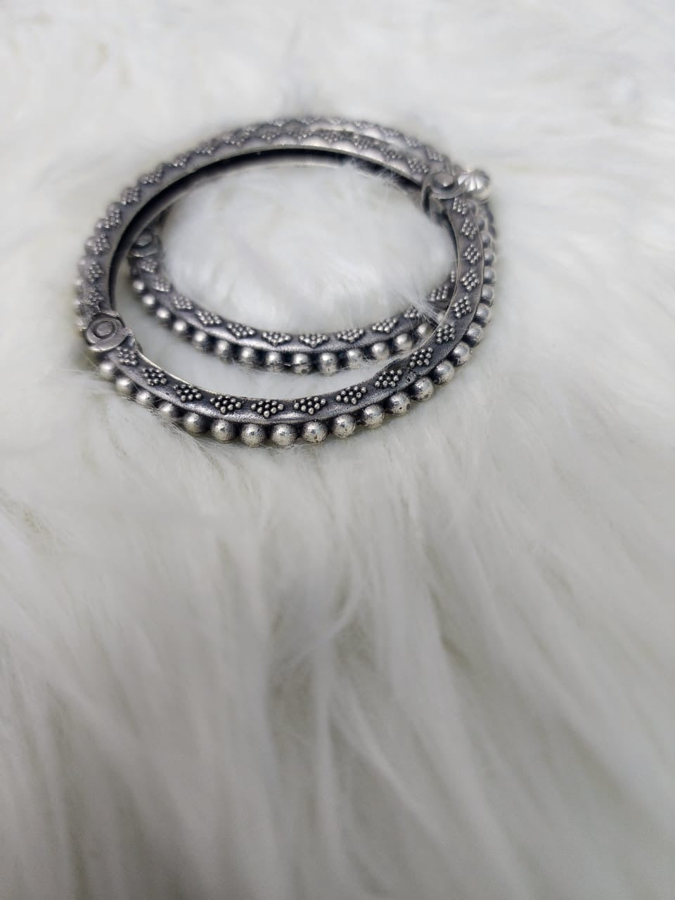 Bangles (pair of bangles)