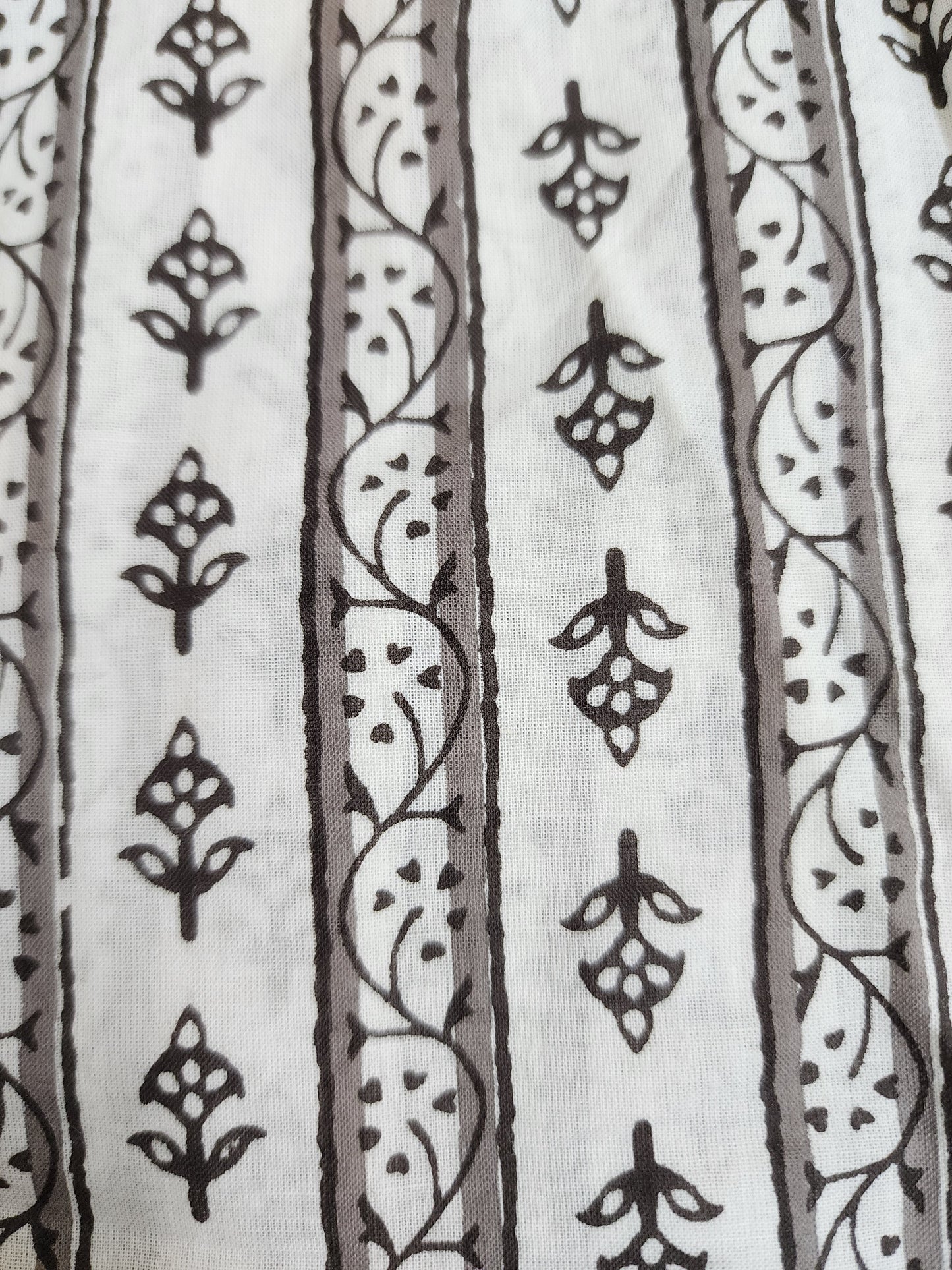 Spaghetti dress (White and black)