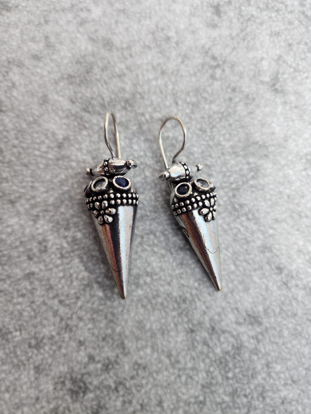 Earrings(Blue & White)