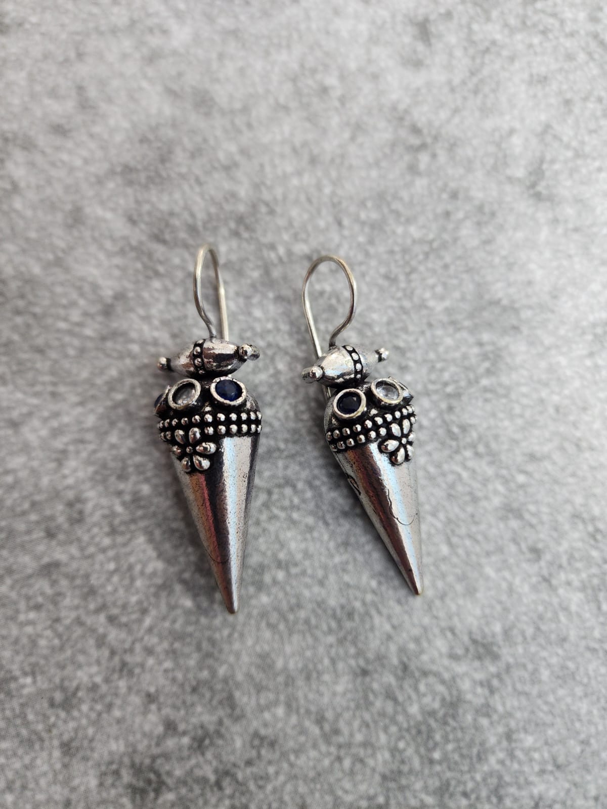 Earrings(Blue & White)