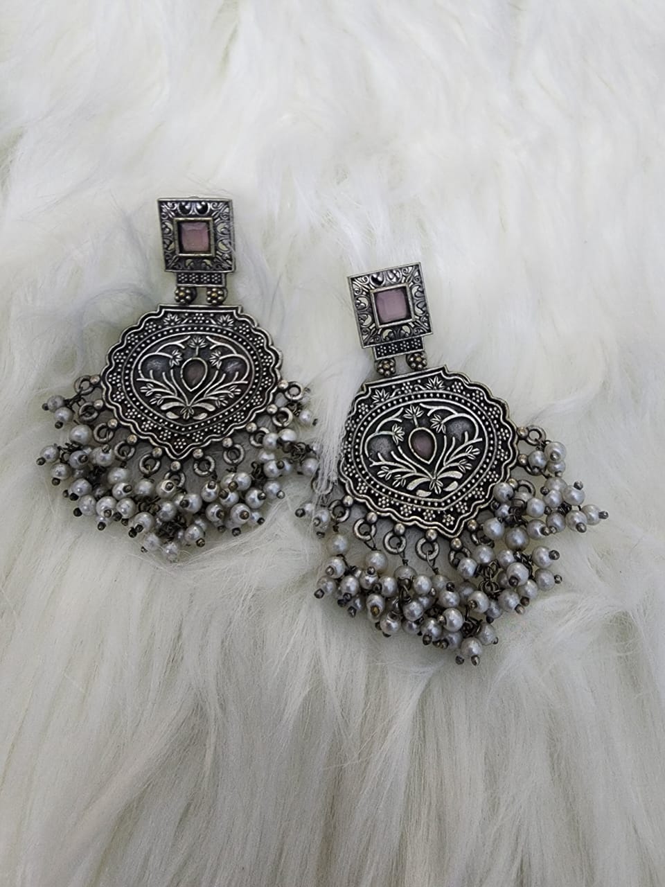 Earrings (Pink)