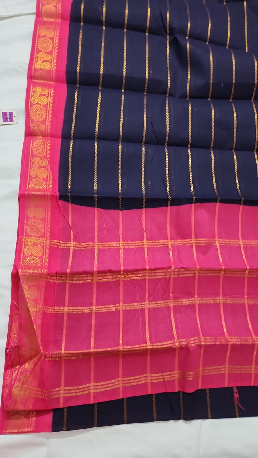 Madurai Sungudi saree (Navy blue with pink border) (without blouse)