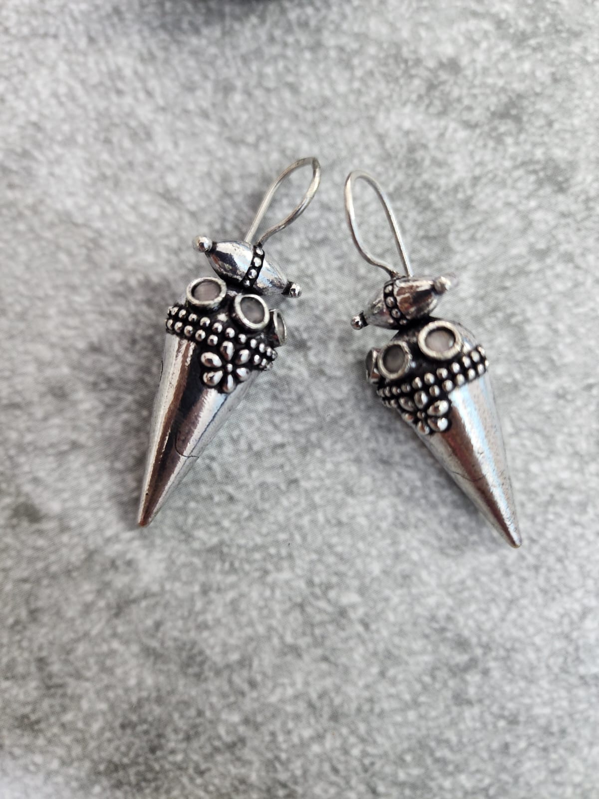 Earrings(White)