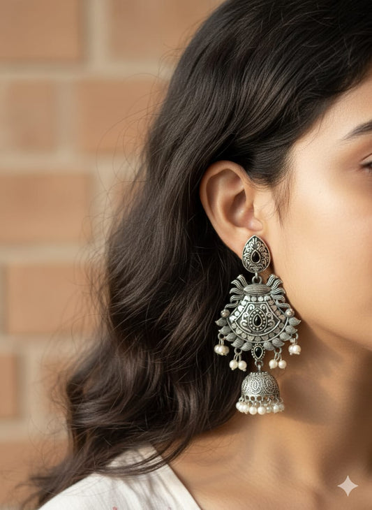 Earrings (Black)